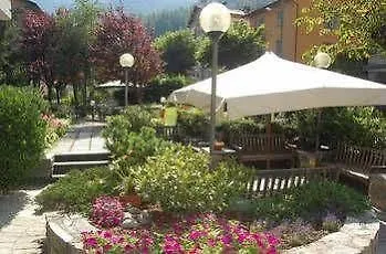 Hotel Rezia 3*