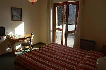 Rezia Hotel