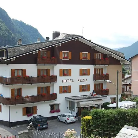 Rezia 3*